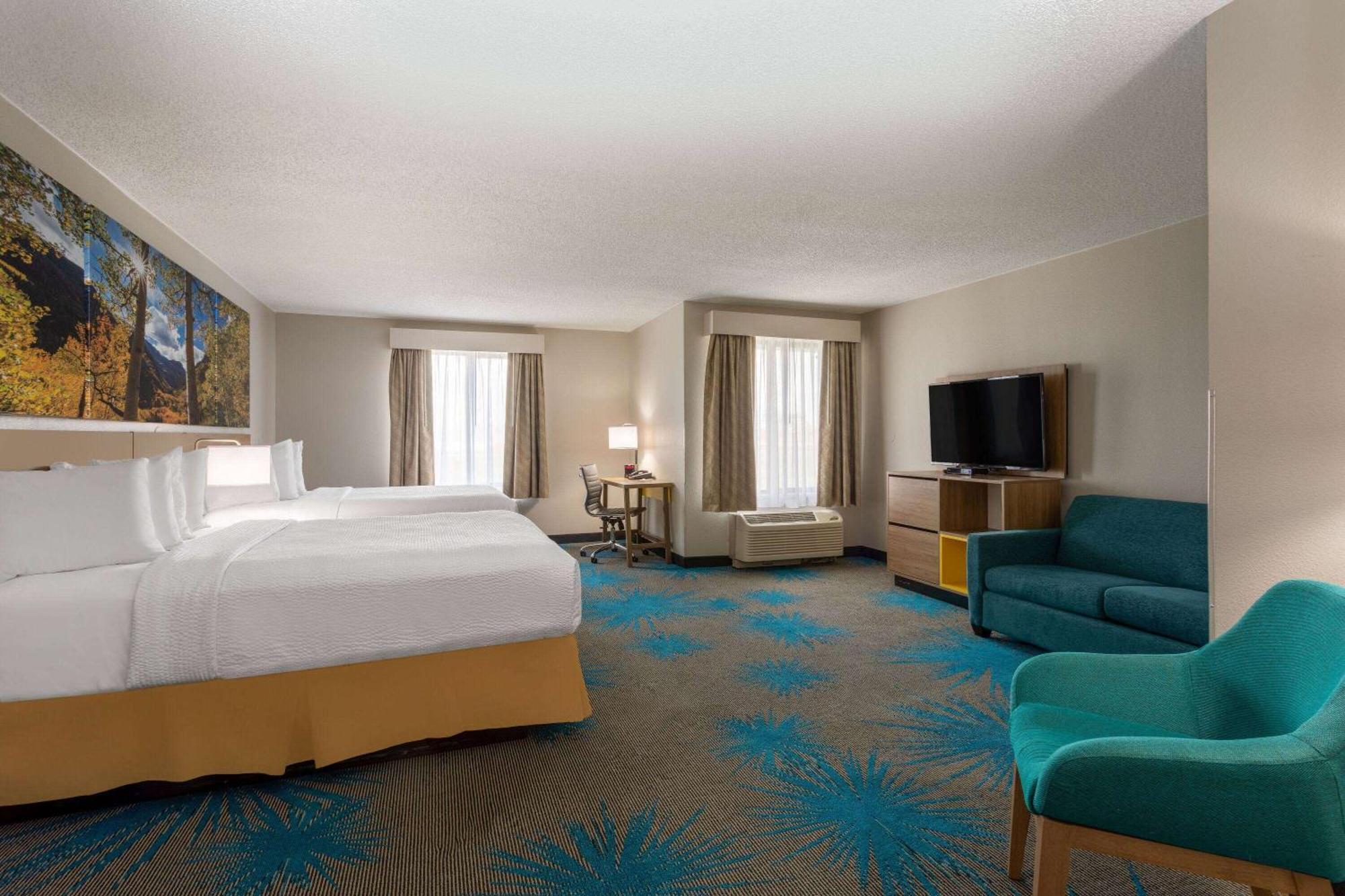 Days Inn & Suites By Wyndham Denver International Airport Kültér fotó