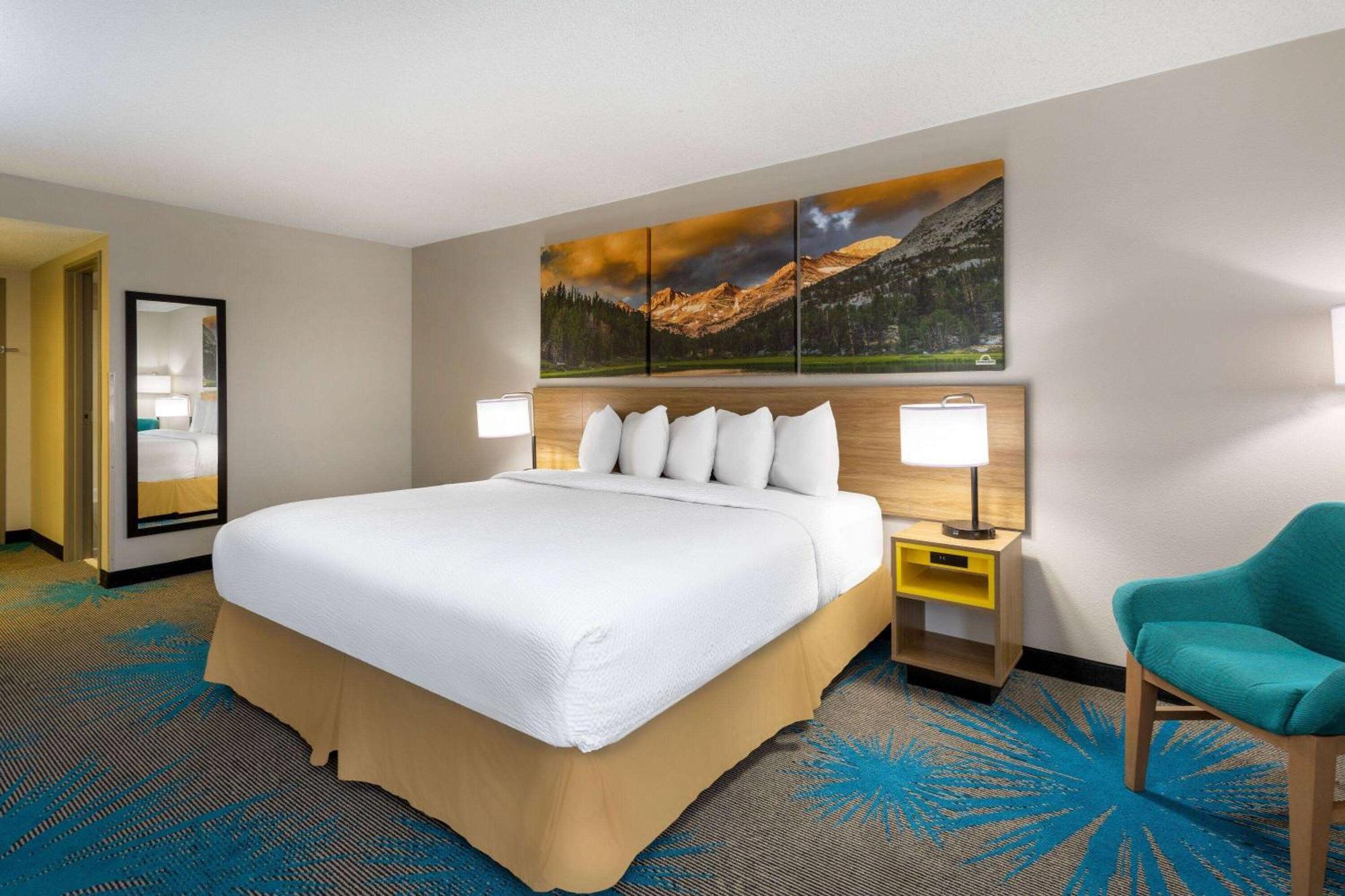 Days Inn & Suites By Wyndham Denver International Airport Kültér fotó