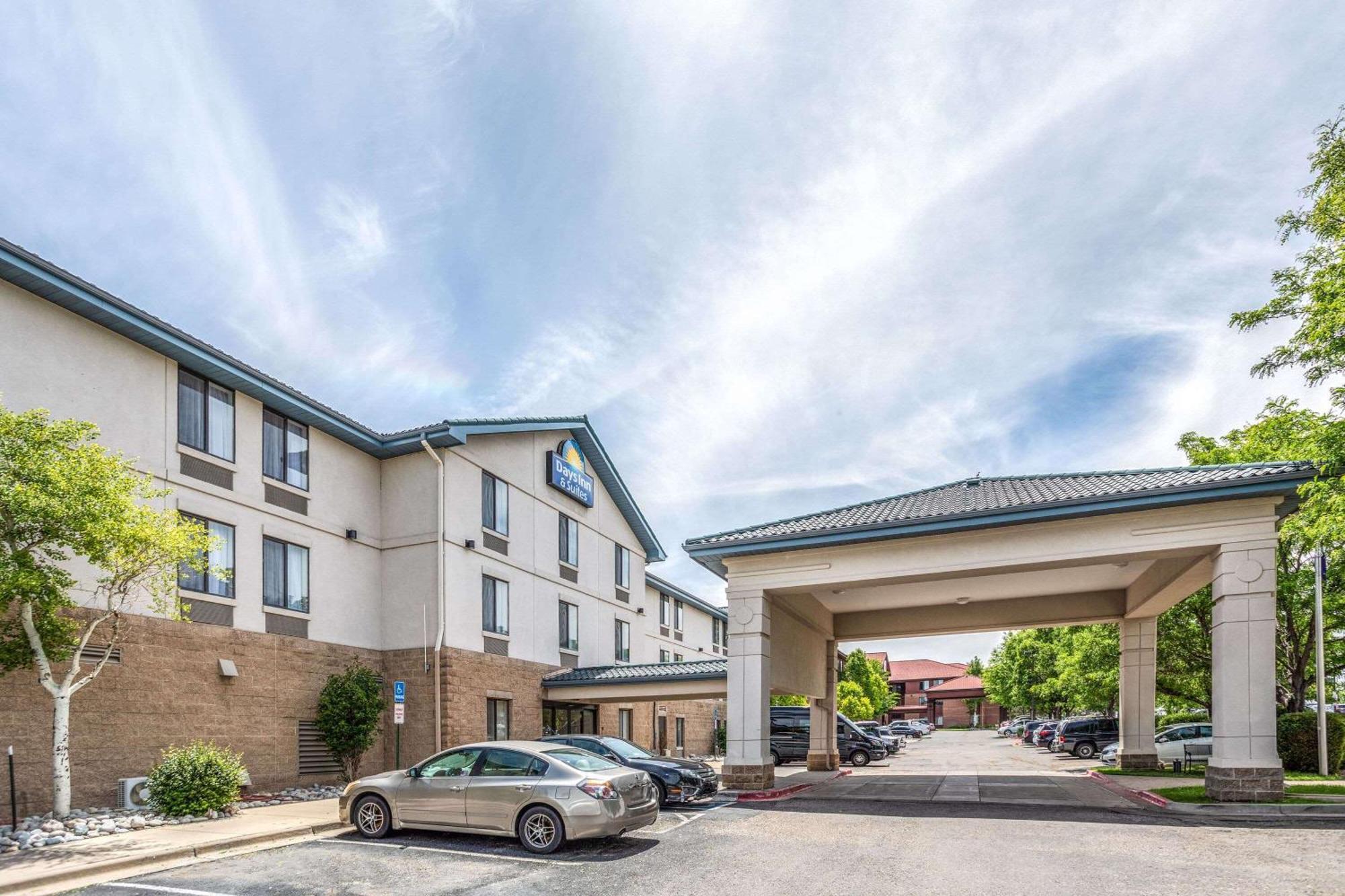 Days Inn & Suites By Wyndham Denver International Airport Kültér fotó