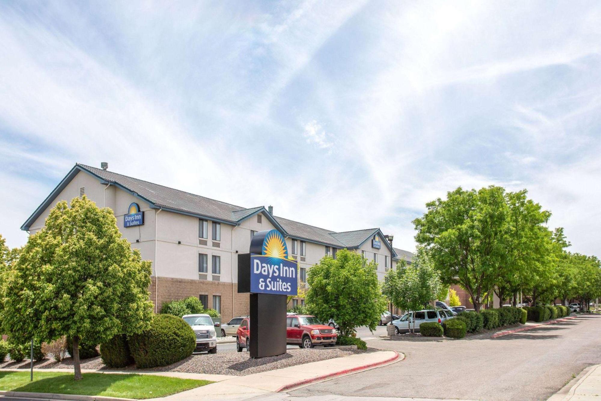 Days Inn & Suites By Wyndham Denver International Airport Kültér fotó
