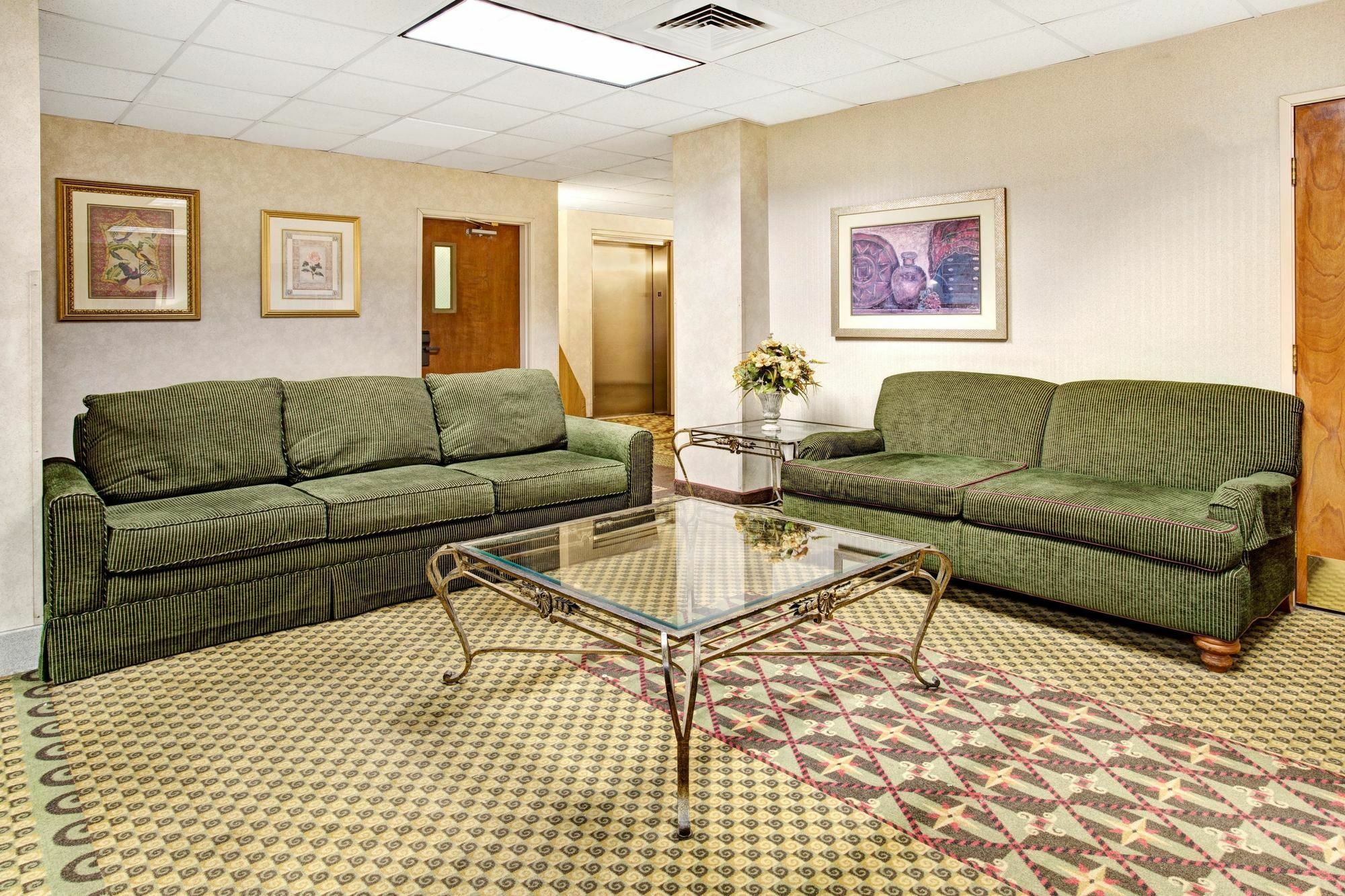 Days Inn & Suites By Wyndham Denver International Airport Kültér fotó